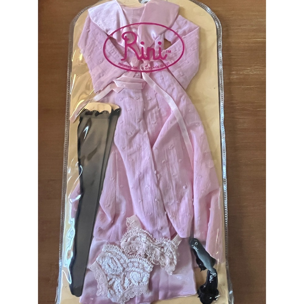 Horsman Rini Pink Outfit Robe Stockings Underwear Bra Shoes for Doll NEW